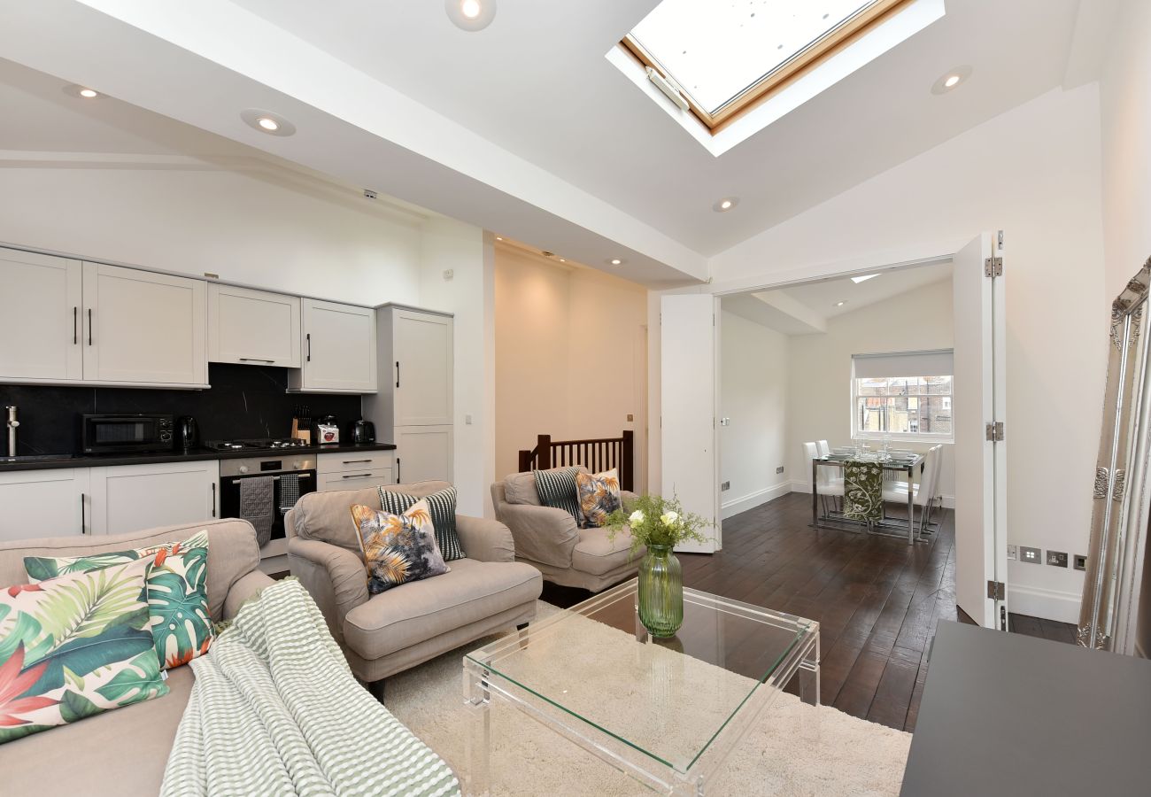 Apartment in London - Oxford Street Marble Arch Style - 55KS