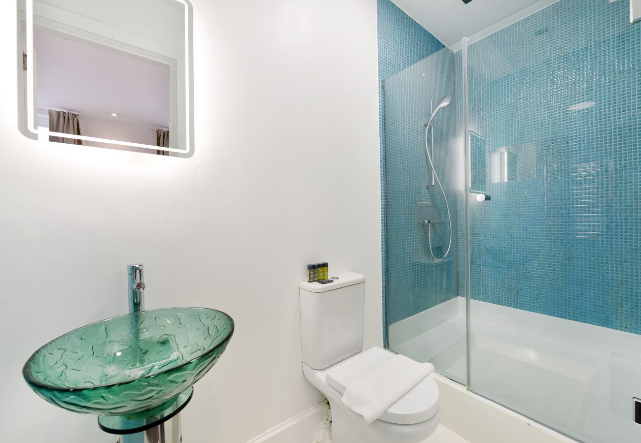 Apartment in London - Oxford Street Marble Arch Style - 55KS